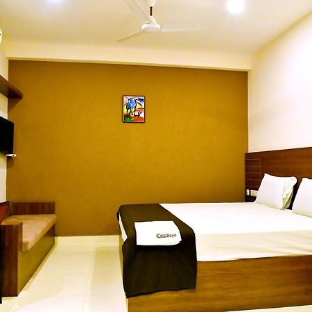 פלקאד Hotel Chanakya מראה חיצוני תמונה